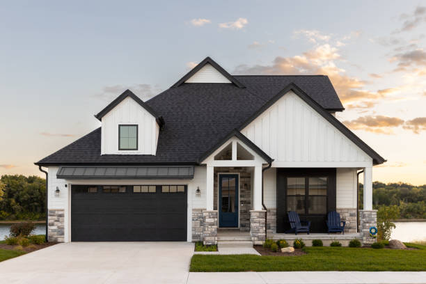 Best Roof Moss and Algae Removal  in Saline, MI